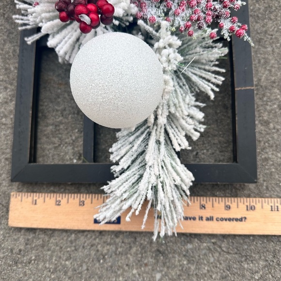 Festive Red and Black Holiday Swag - Picture 6 of 11